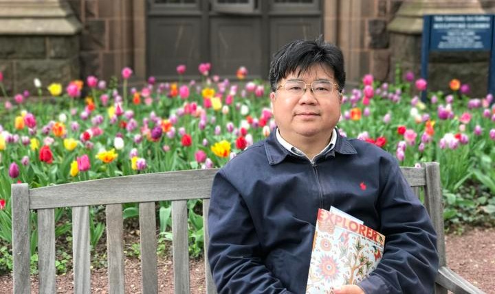 耶鲁大学电机工程系访问研究员,华人头条特约评论员徐德清博士.