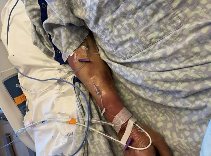 华裔司机深夜送货遭暴打重伤昏迷不醒至今仍躺在icu不能开口说话