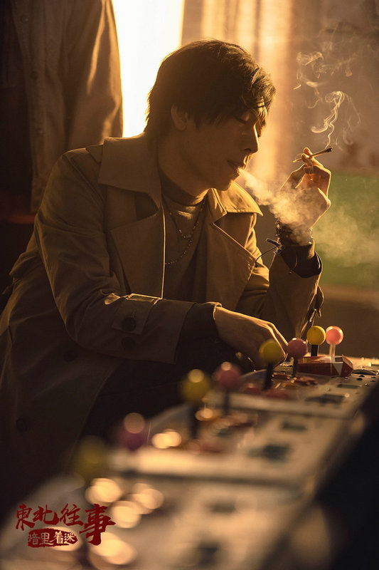 演员刘奔凭借其收放