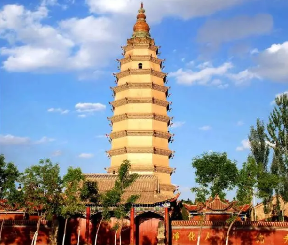 黄河流域滨河城市唯一的镇河塔宁夏灵武市镇河塔