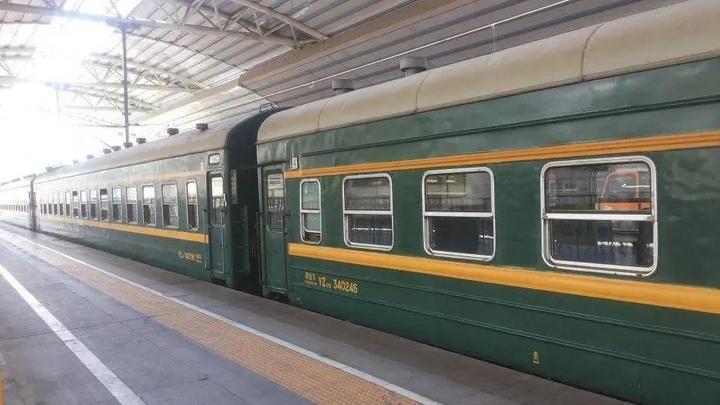 一提起火车 大家的印象往往都是 设施老旧,环境脏乱,卫生一般