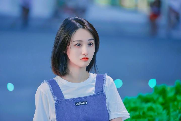 名气盖过比尔盖茨——郑爽登上《环球人物》