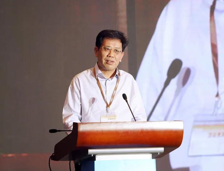 中国石化润滑油有限公司执行董事,党委书记夏世祥华谊嘉信董事长,迪思