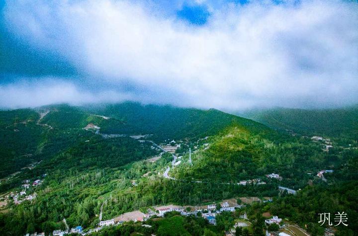 巩义市夹津口镇嵩山北麓风光