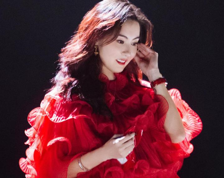 浪姐2四公造型出炉张柏芝cos埃及女王我却被她的身材吸引了