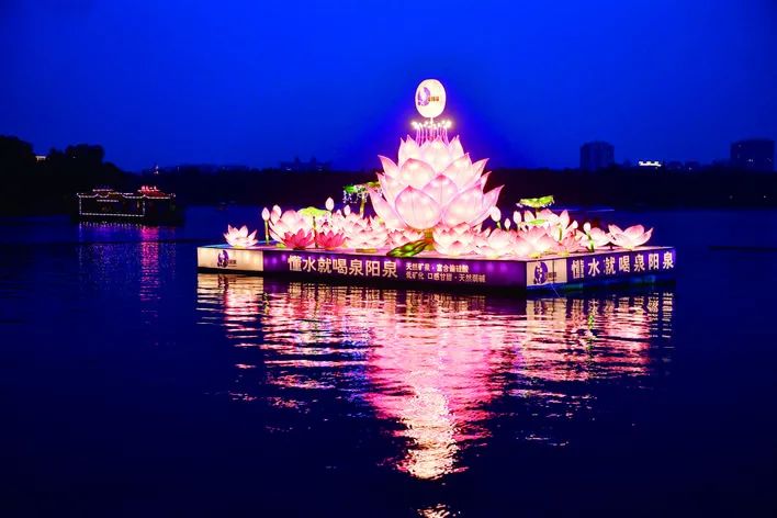 南湖公园打造全天候美景