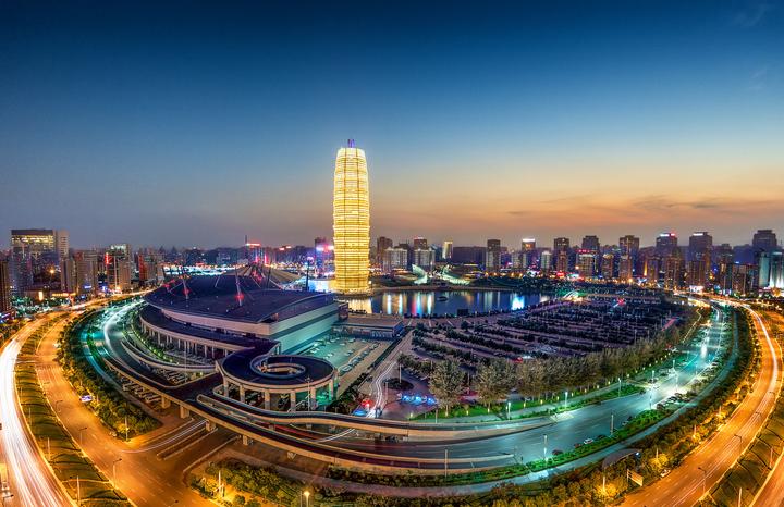就在前不久,郑州新添了一个地标建筑河南省科技馆新馆,河南省不惜耗费