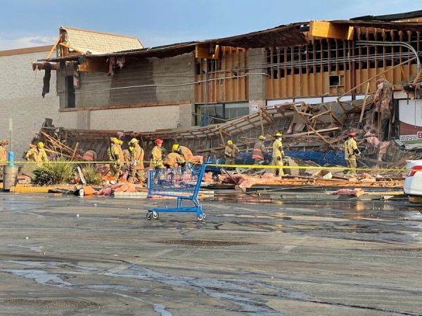 分左右,位於拉斯维加斯东区的 la bonita 超市部分建筑物突然发生坍塌