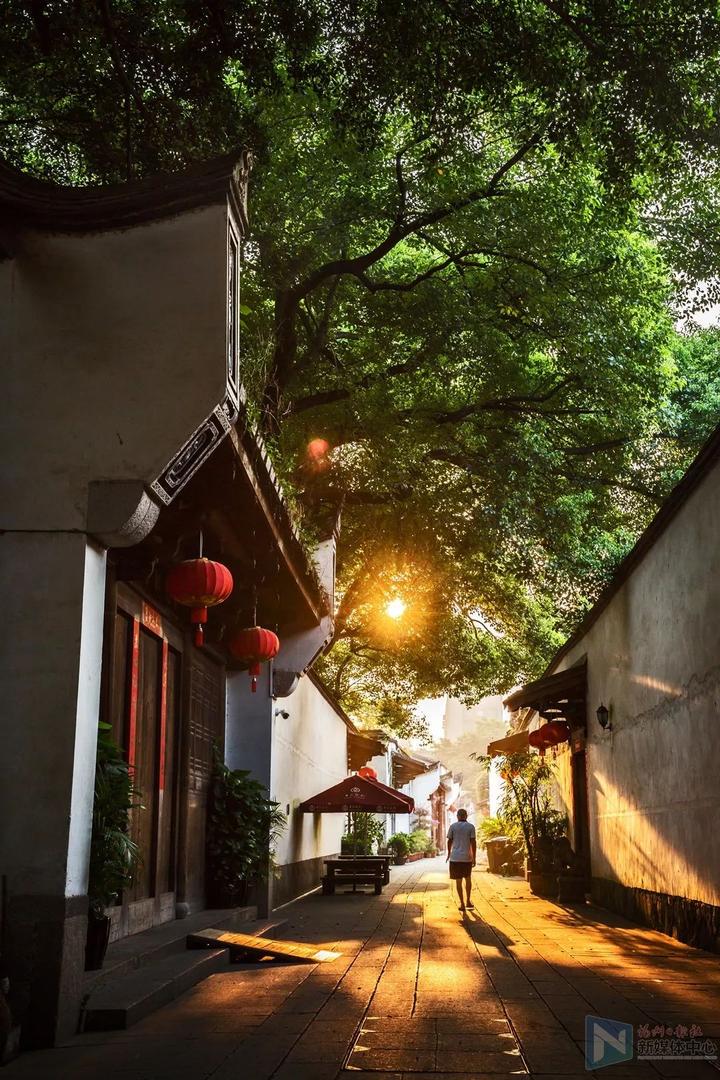 快看,三坊七巷"福州城市会客厅"名片越擦越亮!