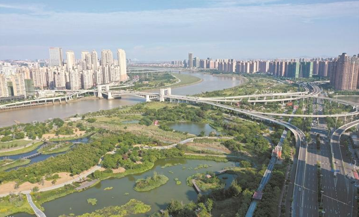 "飞阅"滨江览胜景 晋江南岸生态公园初绽芳容