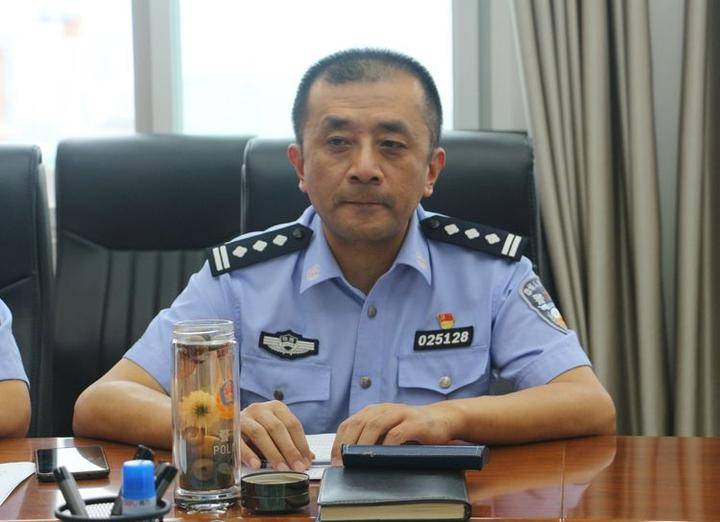 陕西宝鸡眉县公安局召开入职新警教育座谈会