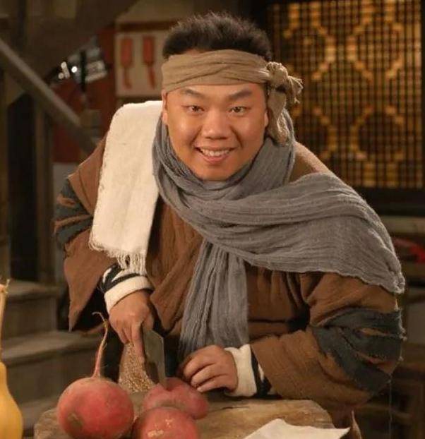 武林外传中的李大嘴现在成了万人迷