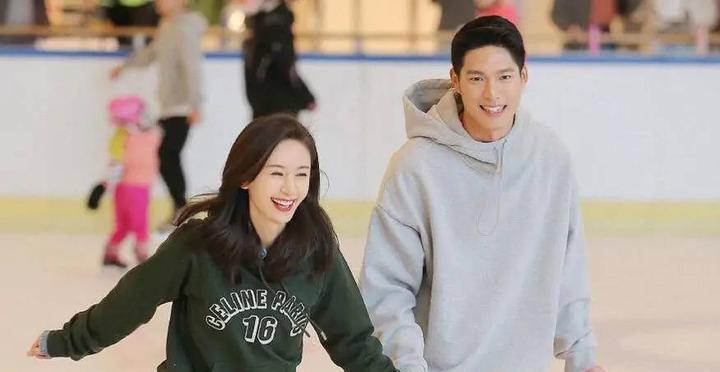 王子文吴永恩牵手逛超市 两人十指紧扣背影甜蜜_阿根廷_新闻_华人头条