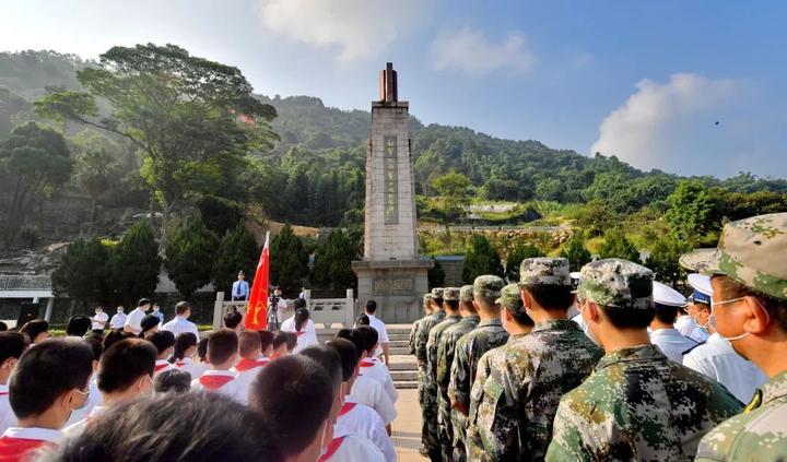 罗源县举行烈士纪念日向革命烈士敬献花篮仪式