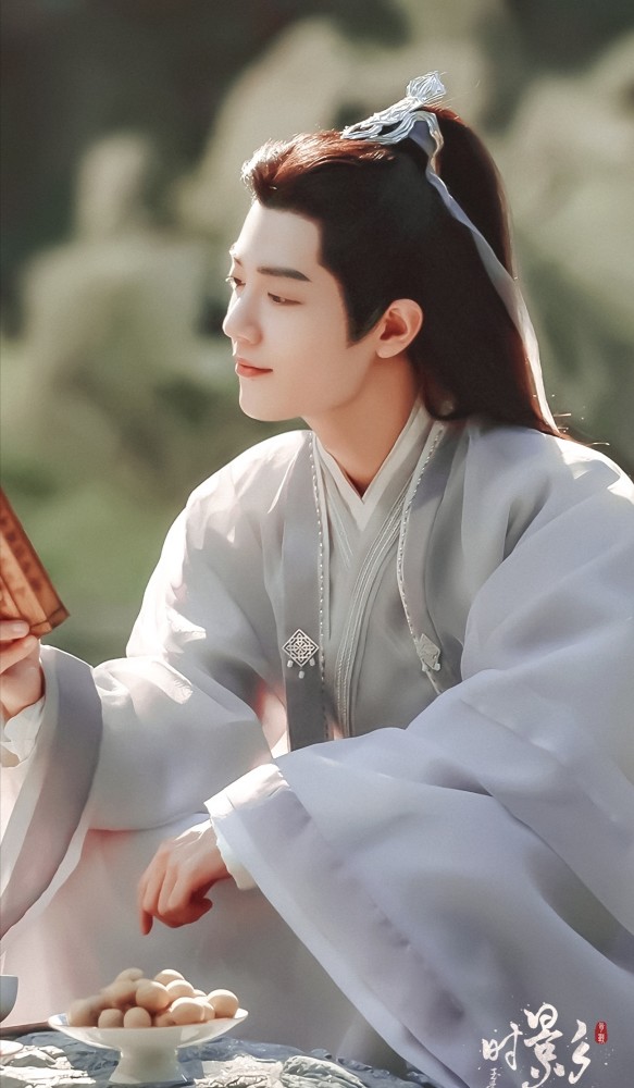 肖战《玉骨遥》一袭白衣仙气十足,九嶷大神官时影