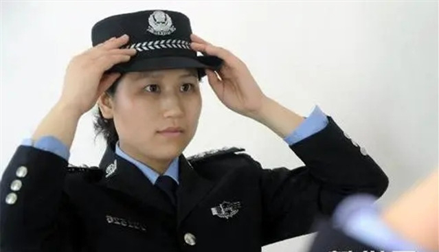 汶川地震哺乳9个婴儿的警察妈妈后来怎么样了