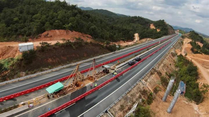 龙河高速扩建图片