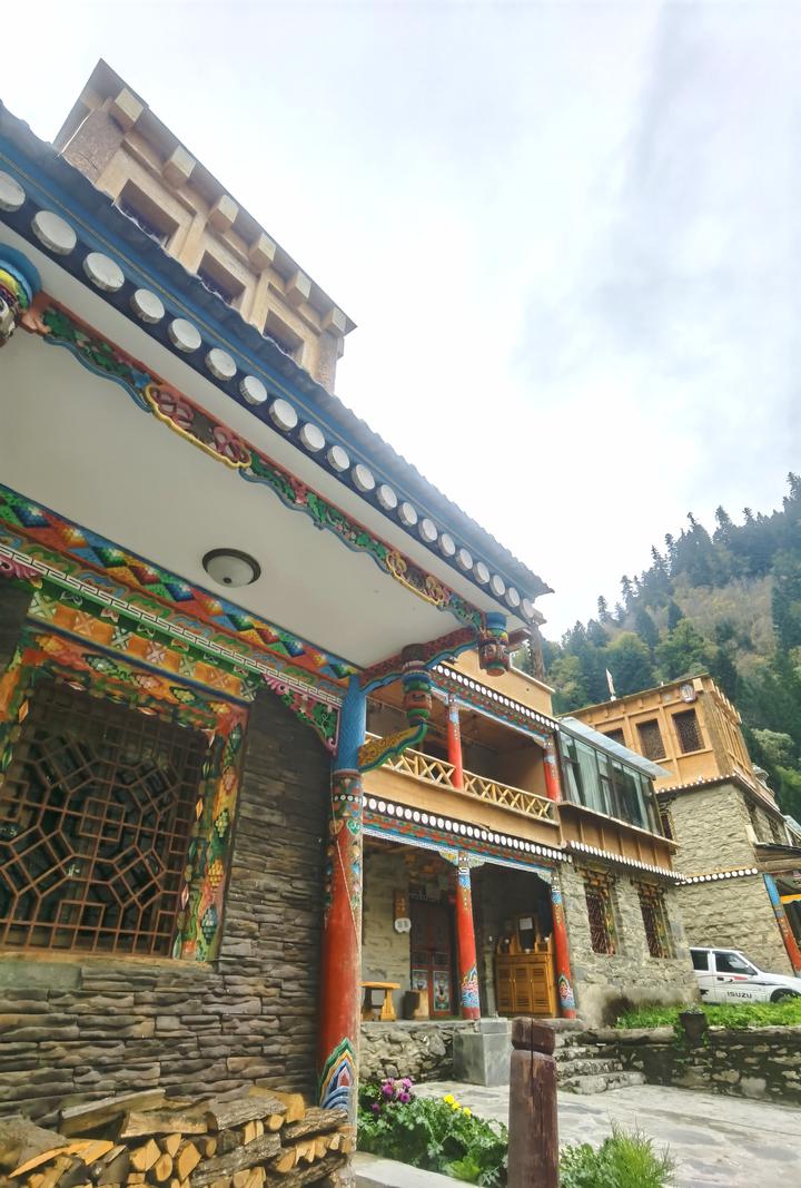 海外华文媒体走进中国最美藏寨羊茸·哈德_亚利桑那_新闻_华人头条