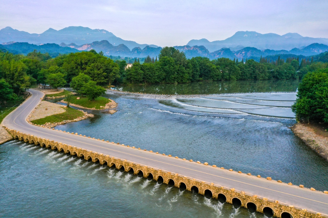 万水千山总是情湖北宜昌远安绿水青山孕育乡村美丽蝶变鸣凤山之灵秀