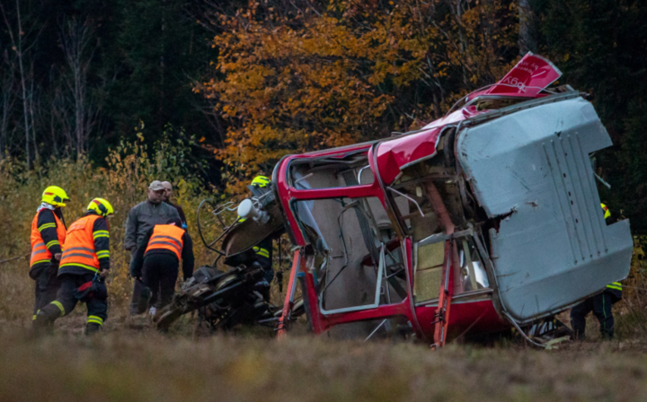 捷克北部山区一缆车轿厢坠落 致1人死亡