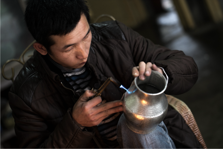 四堡锡器原来是这么制作的._中国大陆_新闻_华人头条