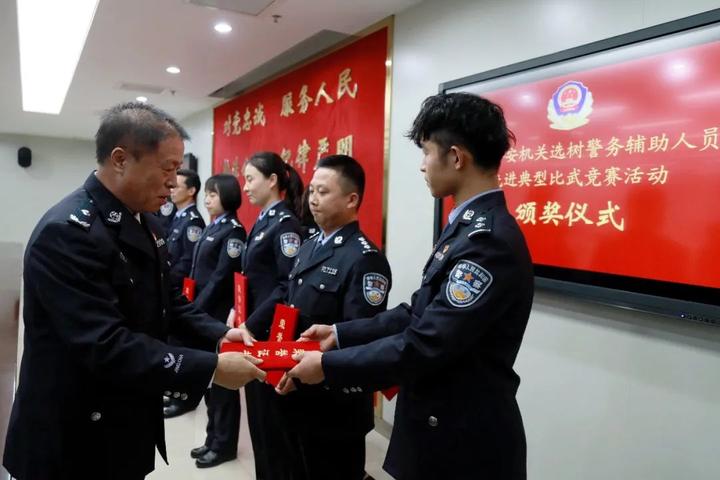 陝西咸陽:公安輔警文武大比拼_中國大陸_新聞_華人頭條