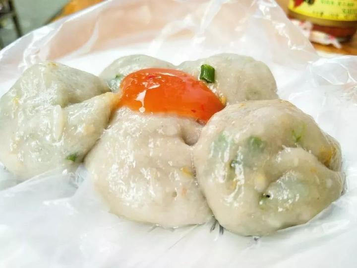 来宁德旅游家喻户晓的肉丸可以说这个城市的小吃名片在宁德▲点击视频