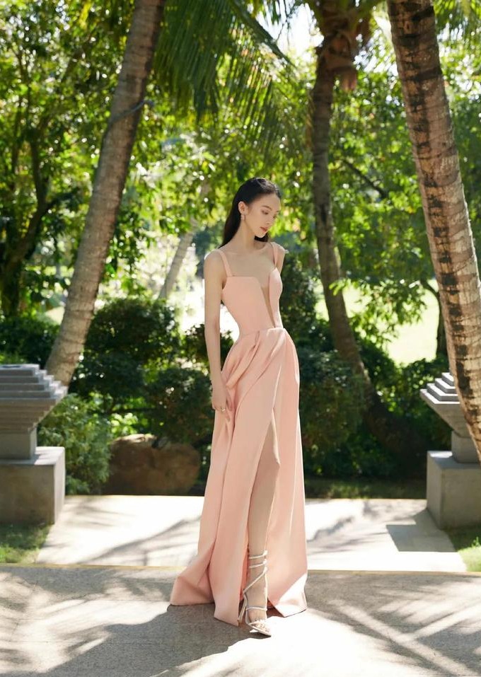 金晨:貌美肤白气质佳