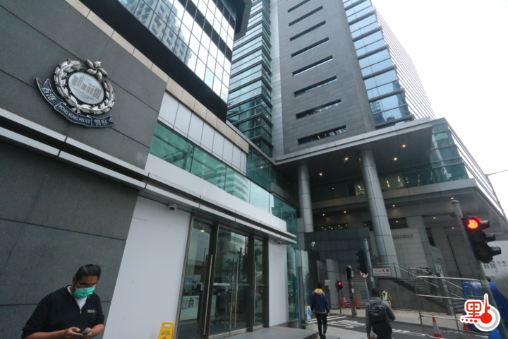 港铁屯马线兆康站外,昨晚(28日)怀疑有人因为因泊车位的问题争执并