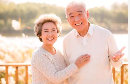 老人想健康长寿不是多走路和多睡觉而是保持好心情和营养均衡