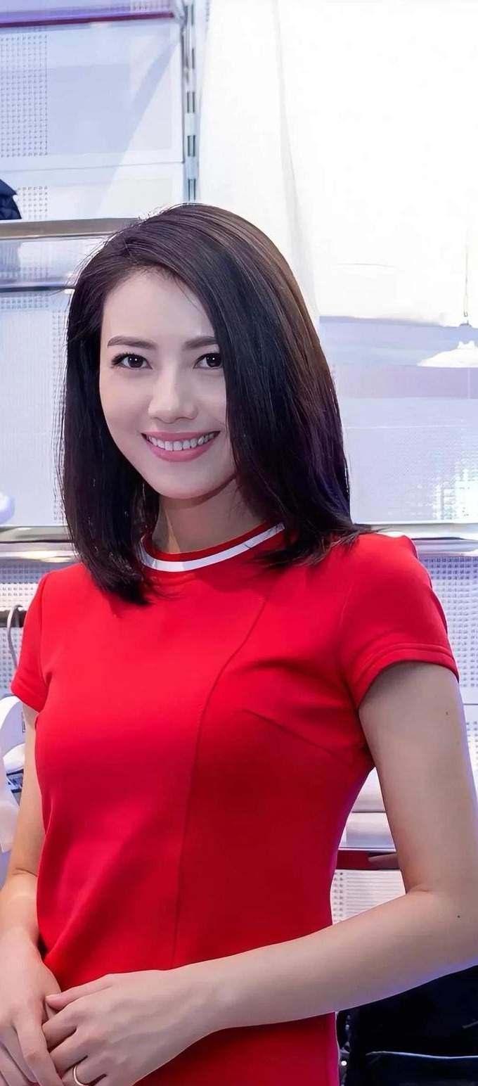 国民媳妇高圆圆,国色天香美娇娘,逐渐老去的女神