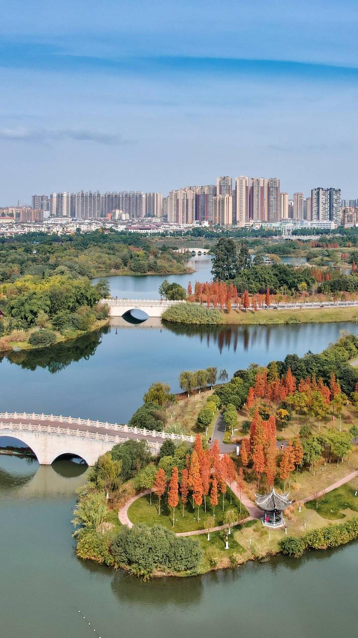 近年来,四川省眉山市东坡区贯彻落实加快建设文化强省,旅游强省和眉山
