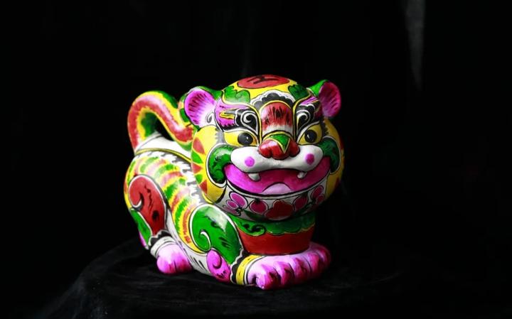 陕西宝鸡虎虎生威凤翔泥塑虎年吉祥物新鲜出炉