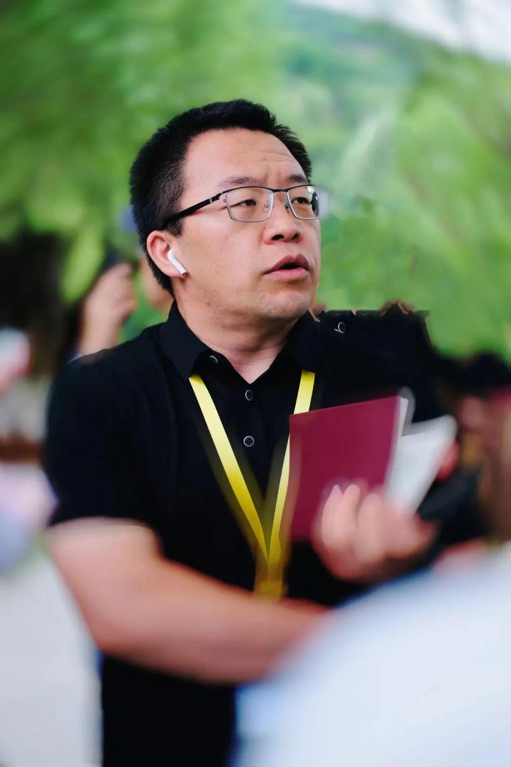 经济日报记者李万祥正义之光照亮美好生活2021记者看法院