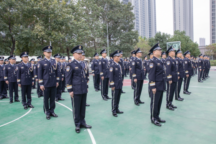 来看福清公安警礼服的首秀!_中国大陆_新闻_华人头条