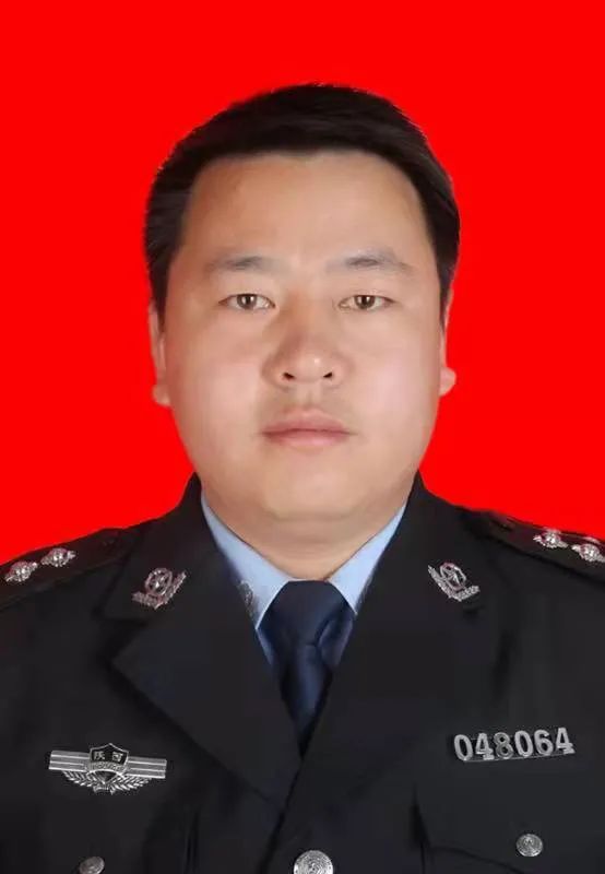 陕西榆林十佳民警事迹展播府谷县公安局城关派出所所长杨耀奇
