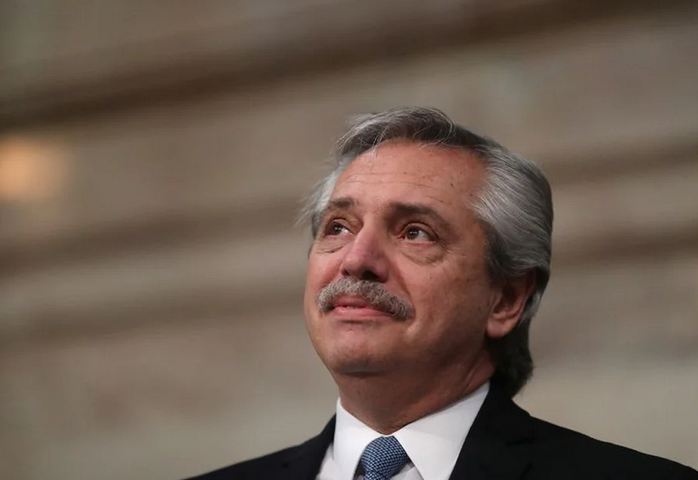 就职两年:六成阿根廷人对总统费尔南德斯的执政表示不满_新加坡_新闻_