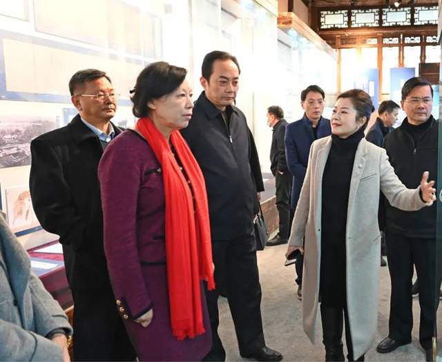 福建省人大常委会党组书记副主任雷春美到闽台历史文化研究院调研