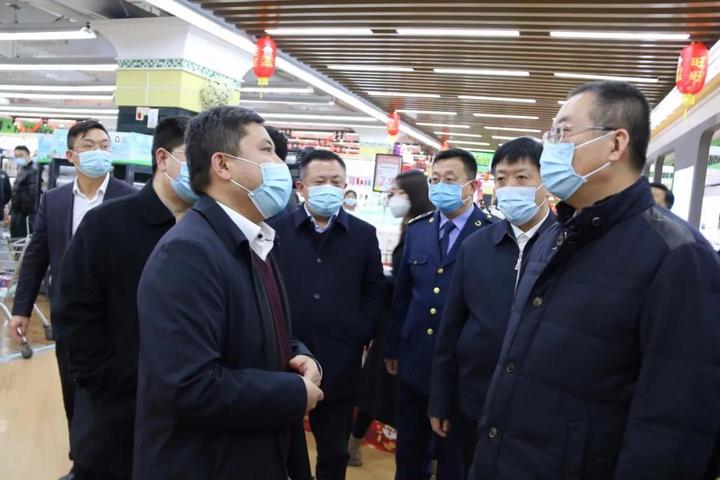莅临恒生超市沙河口店视察指导工作,副市长王华胜,市委秘书长冯光宏