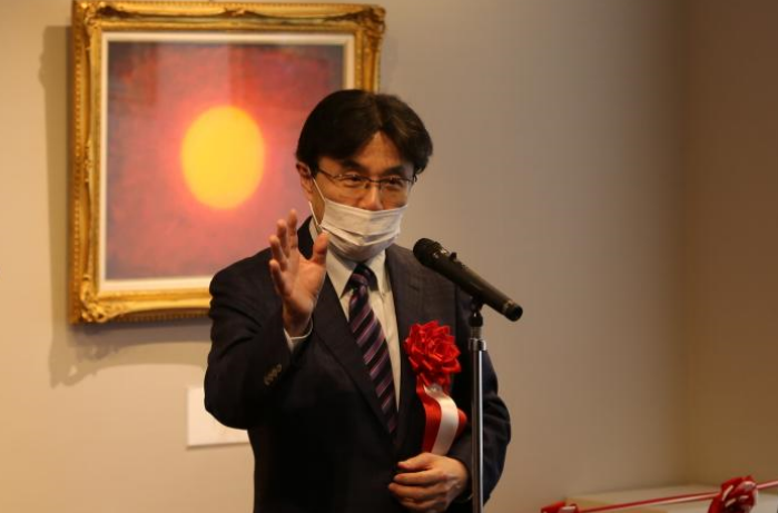 赞赏黄石先生的作品的同时也祝贺黄实先生作品展成功