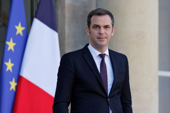 法国卫生部长一旦icu中的新冠患者少于1500名法国将终止口罩规定