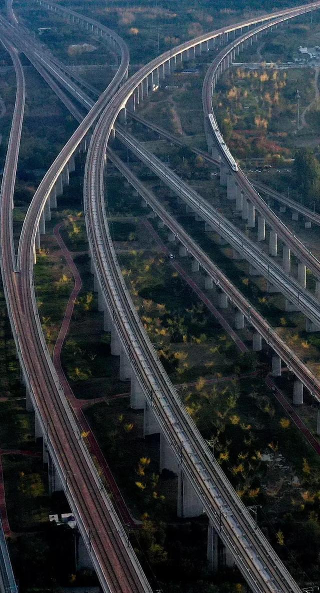 郑登洛城际铁路K2图片