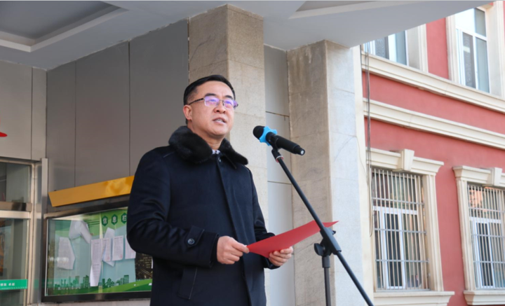 状态迎接新学期的到来,神木五中初中部开展了"开学第一课"主题班会