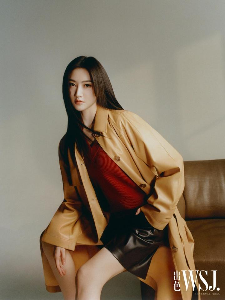 景甜最新写真大片释出长发披肩气场全开