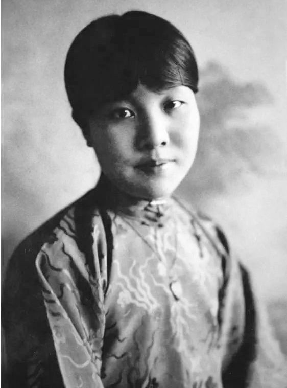 冰心半生温柔如春水一片冰心似春风