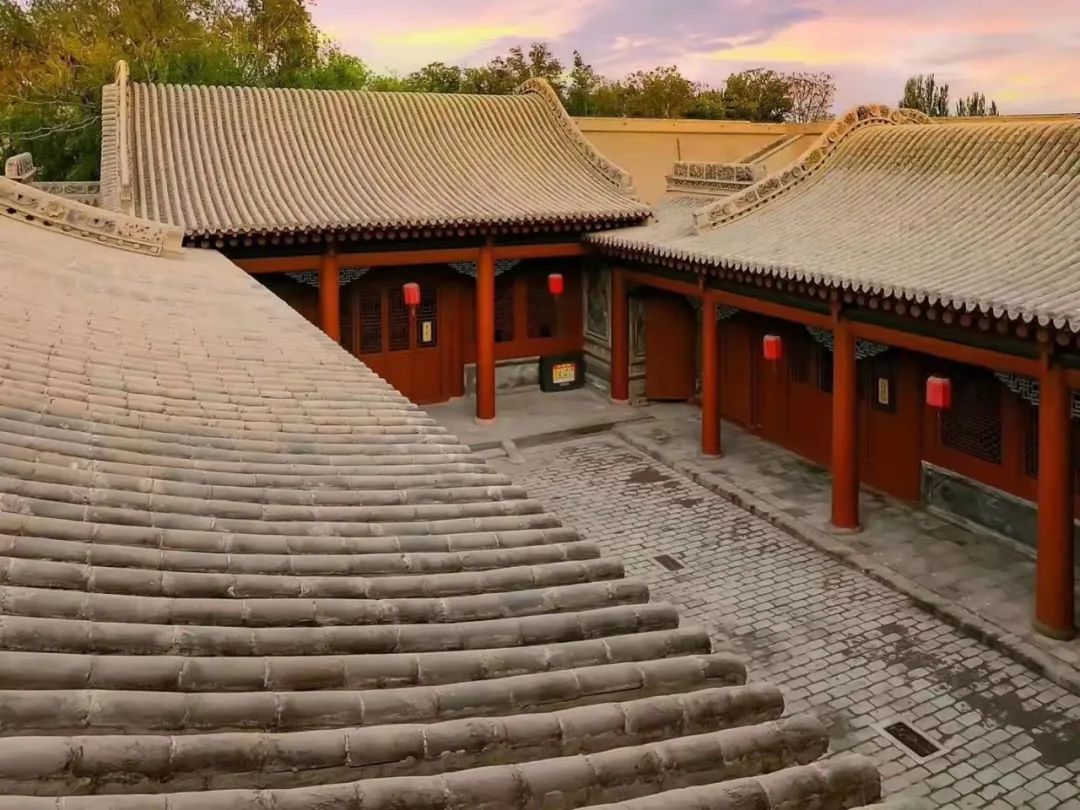 宁夏女神驾到董府有礼