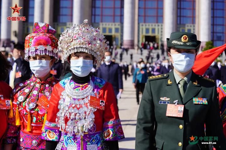 军媒观两会丨高清组图:两会她风采