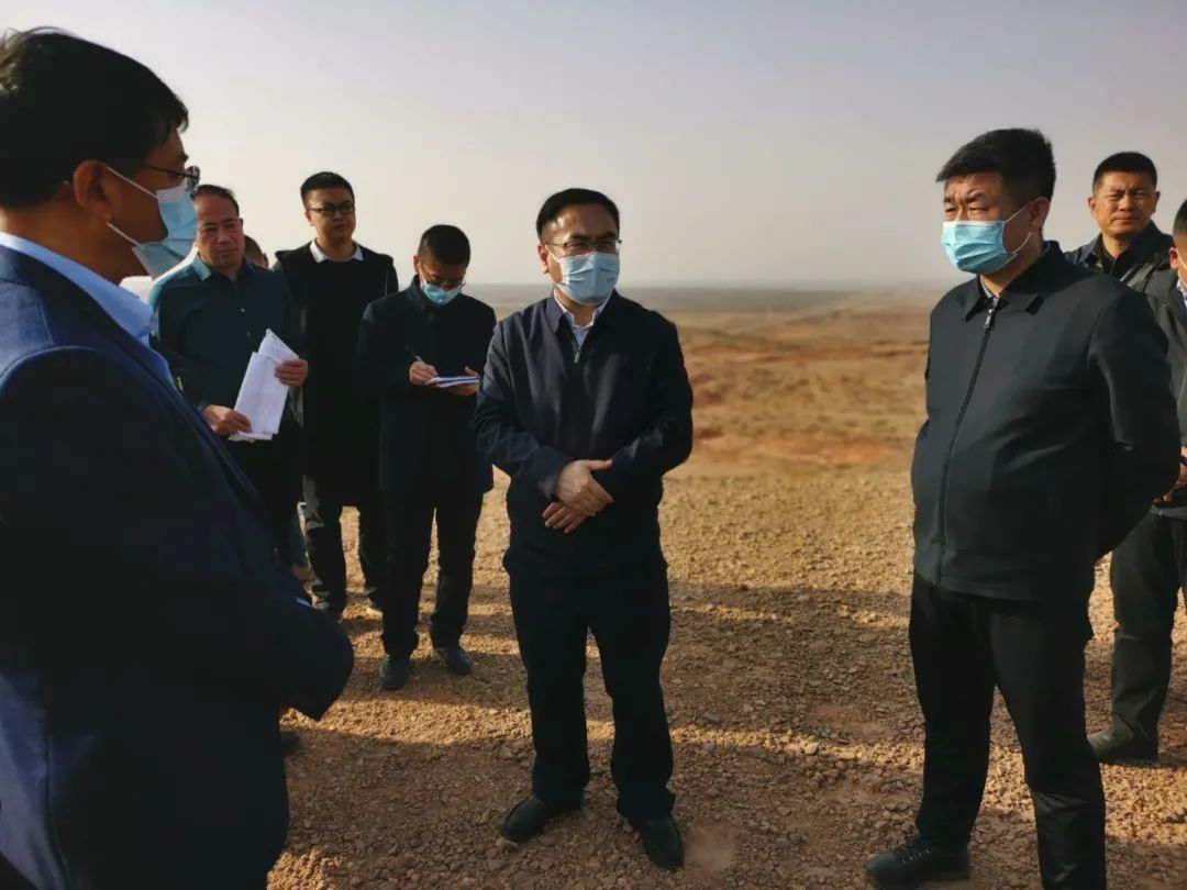 青铜峡市委书记文学智副书记赵彦林调研鸽子山葡萄酒文化旅游小镇建设