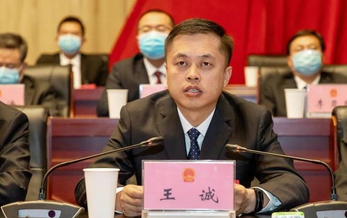 主任李永国表示,在绥德县委的坚强领导下,绥德县人大常委会将进一步
