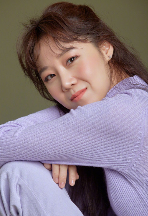 孙艺珍玄彬交换戒指画面温馨孔孝真接到新娘捧花